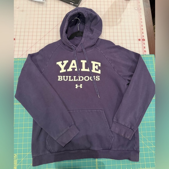 Under Armour Yale Bulldogs Dark Purple Hoodie - Picture 1 of 4